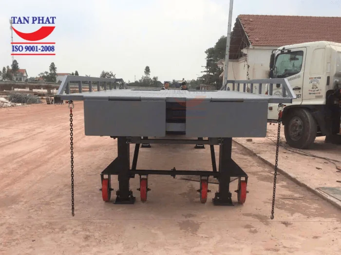Lắp đặt hoàn thiện dự án cầu lên xe container 8 tấn 13x2.35m tại Bắc Giang