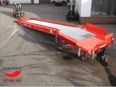 Cầu xe nâng 3 mặt ra xe